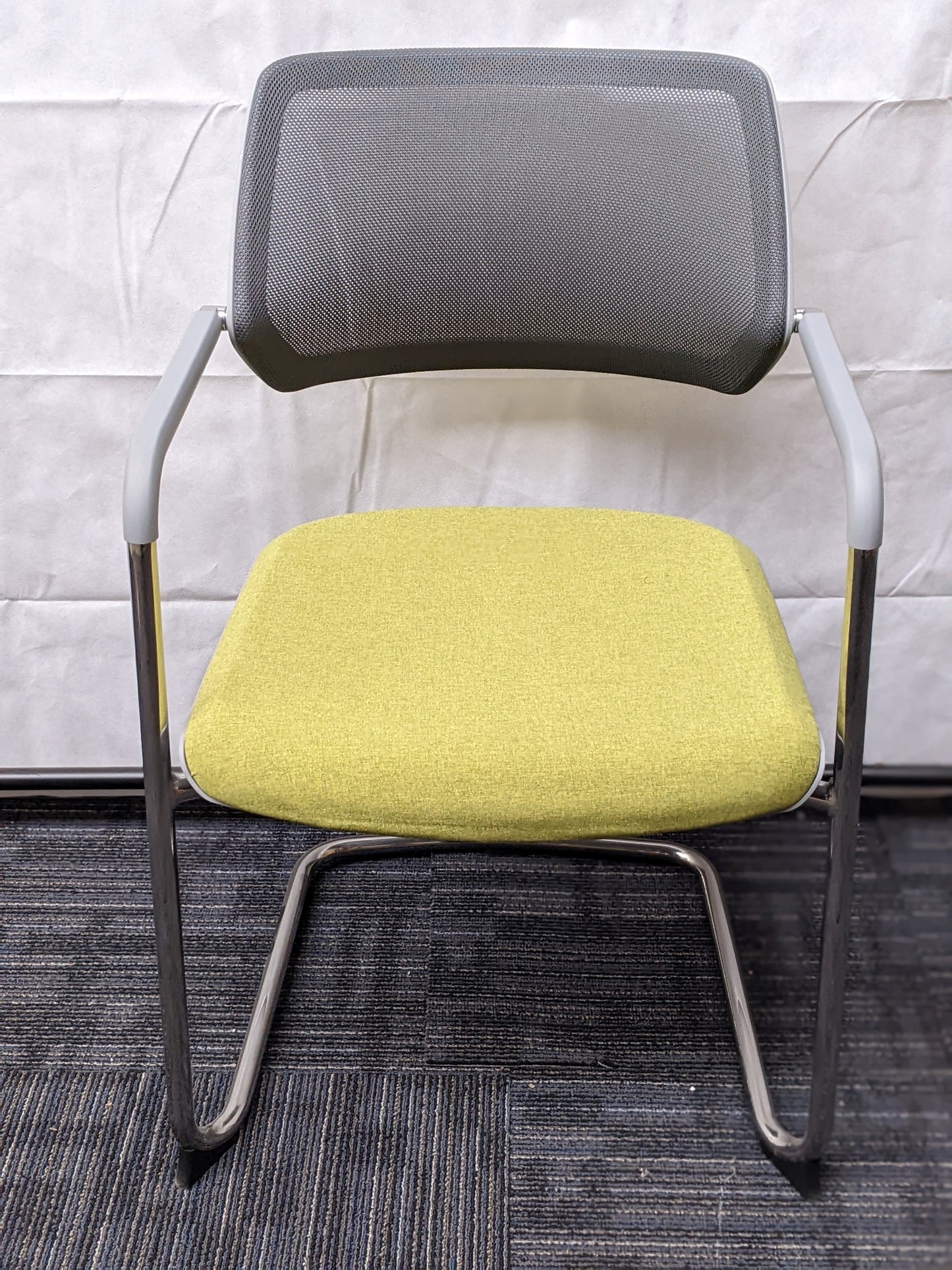 STEELCASE | QiVi SLED BASE CHAIR