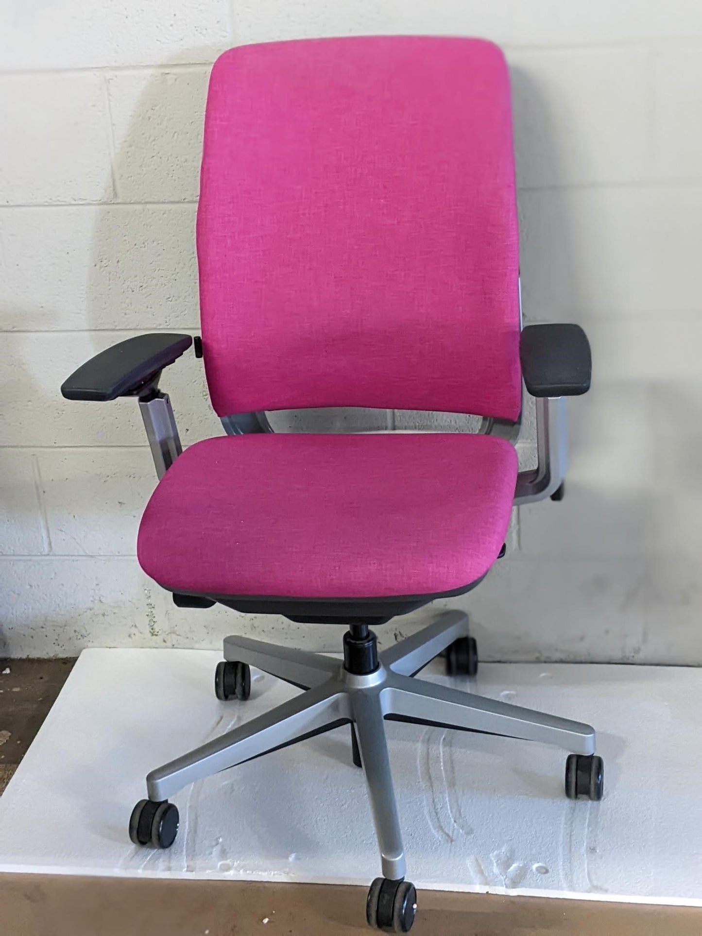 STEELCASE AMIA TASK CHAIR