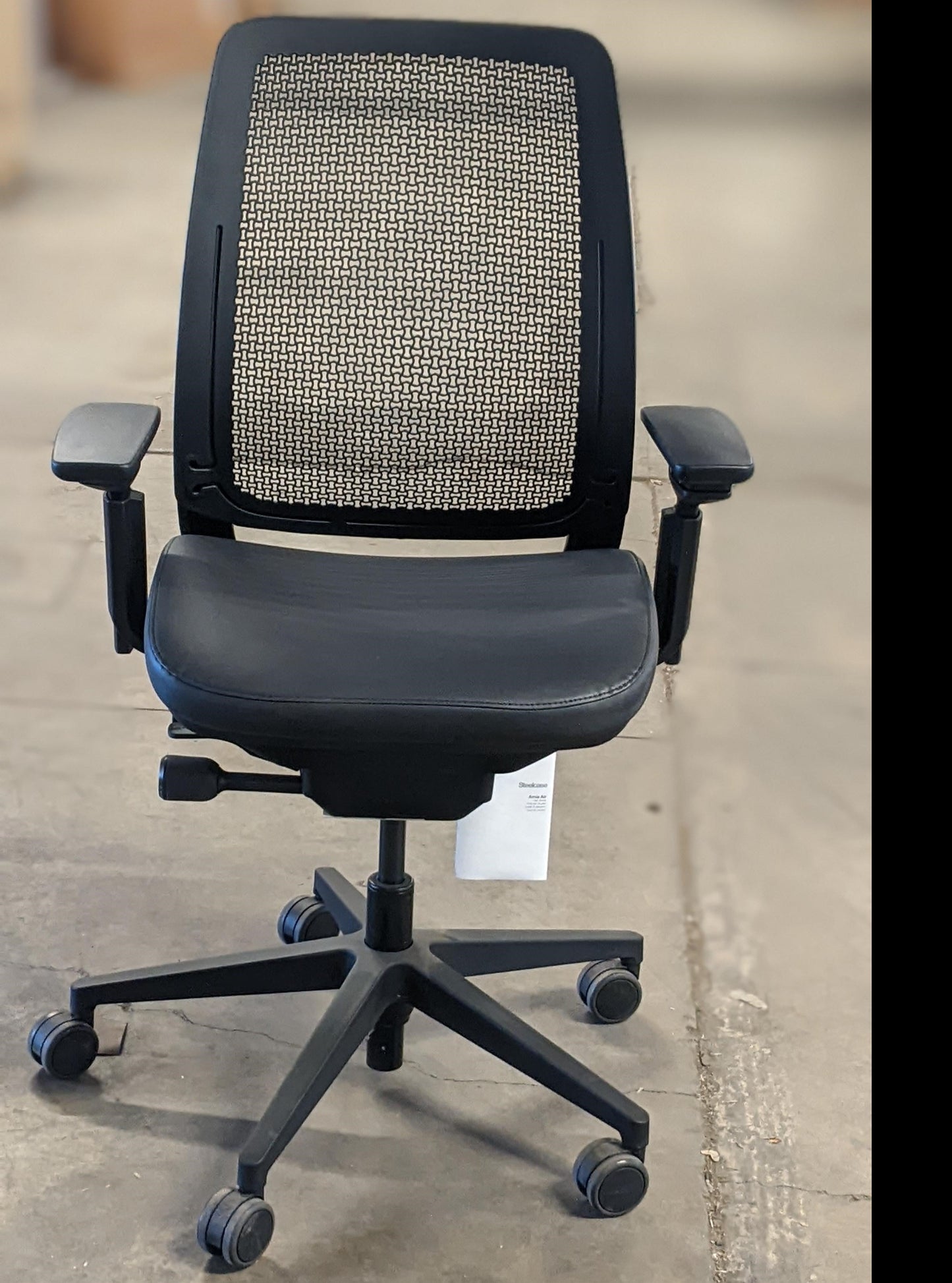 Amia Air Task Chair