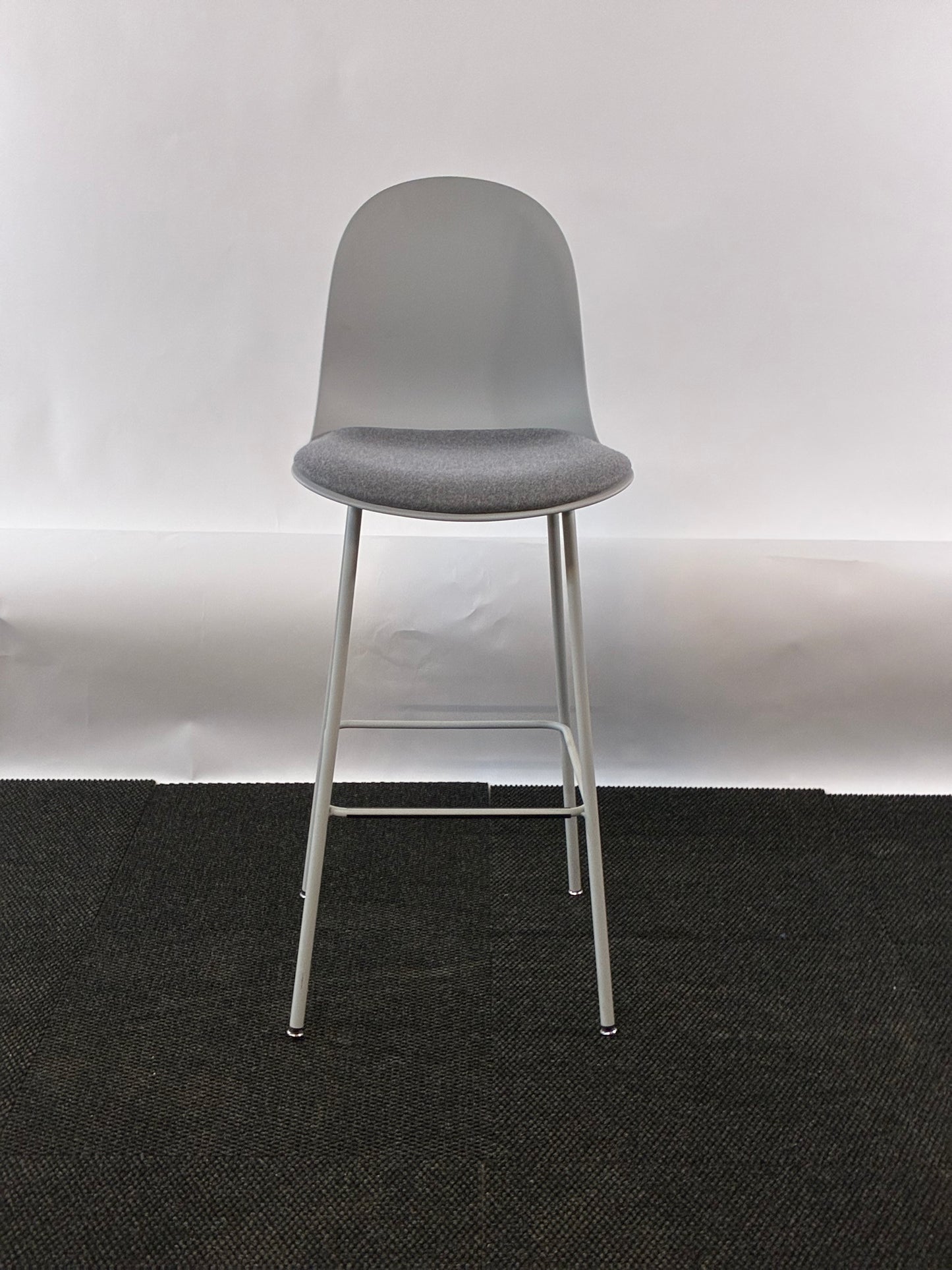 ALLERMUIR | KIN HIGH STOOL WITH HIGH BACK