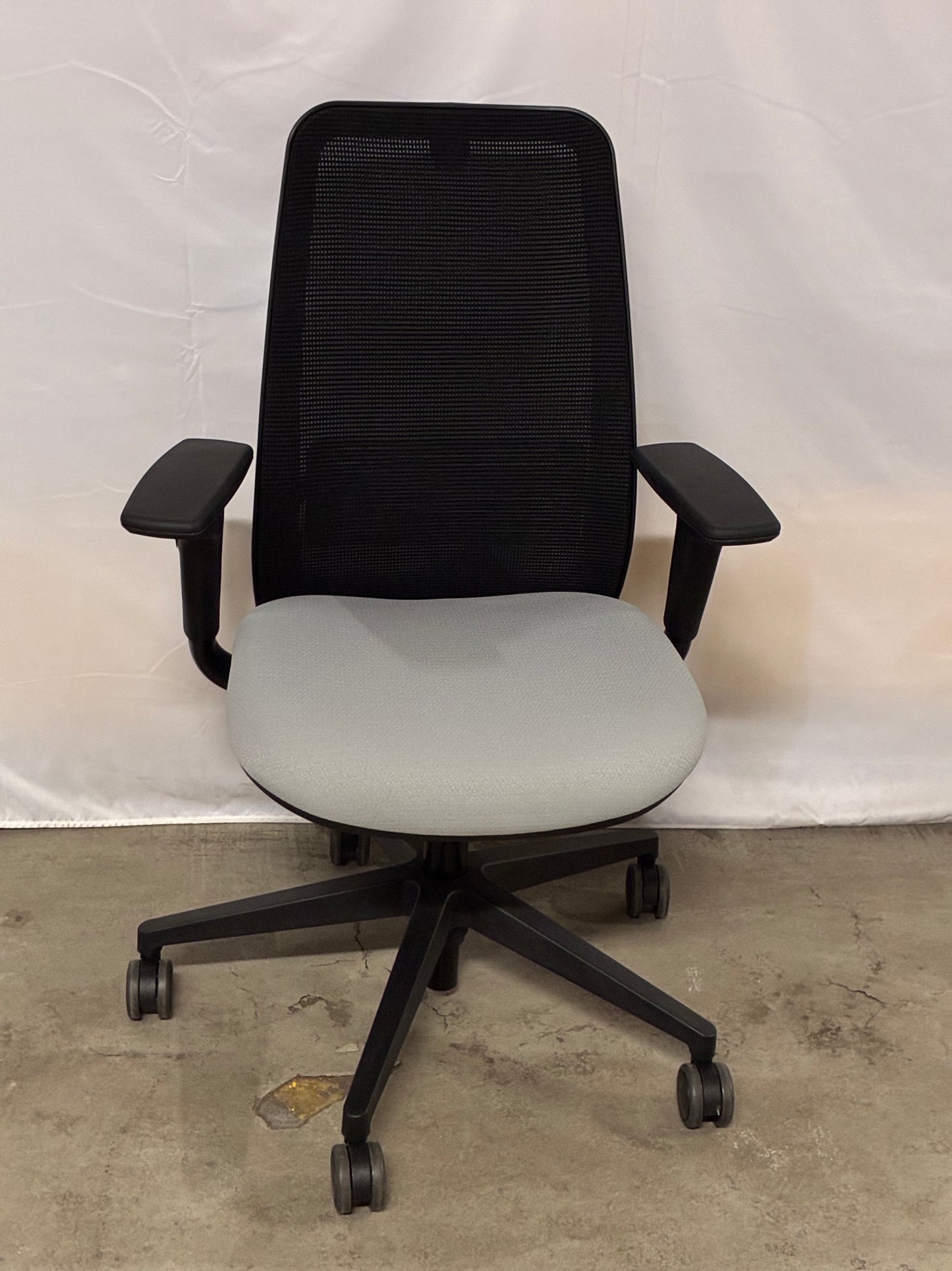 AMQ | PERSONALITY PLUS TASK CHAIR