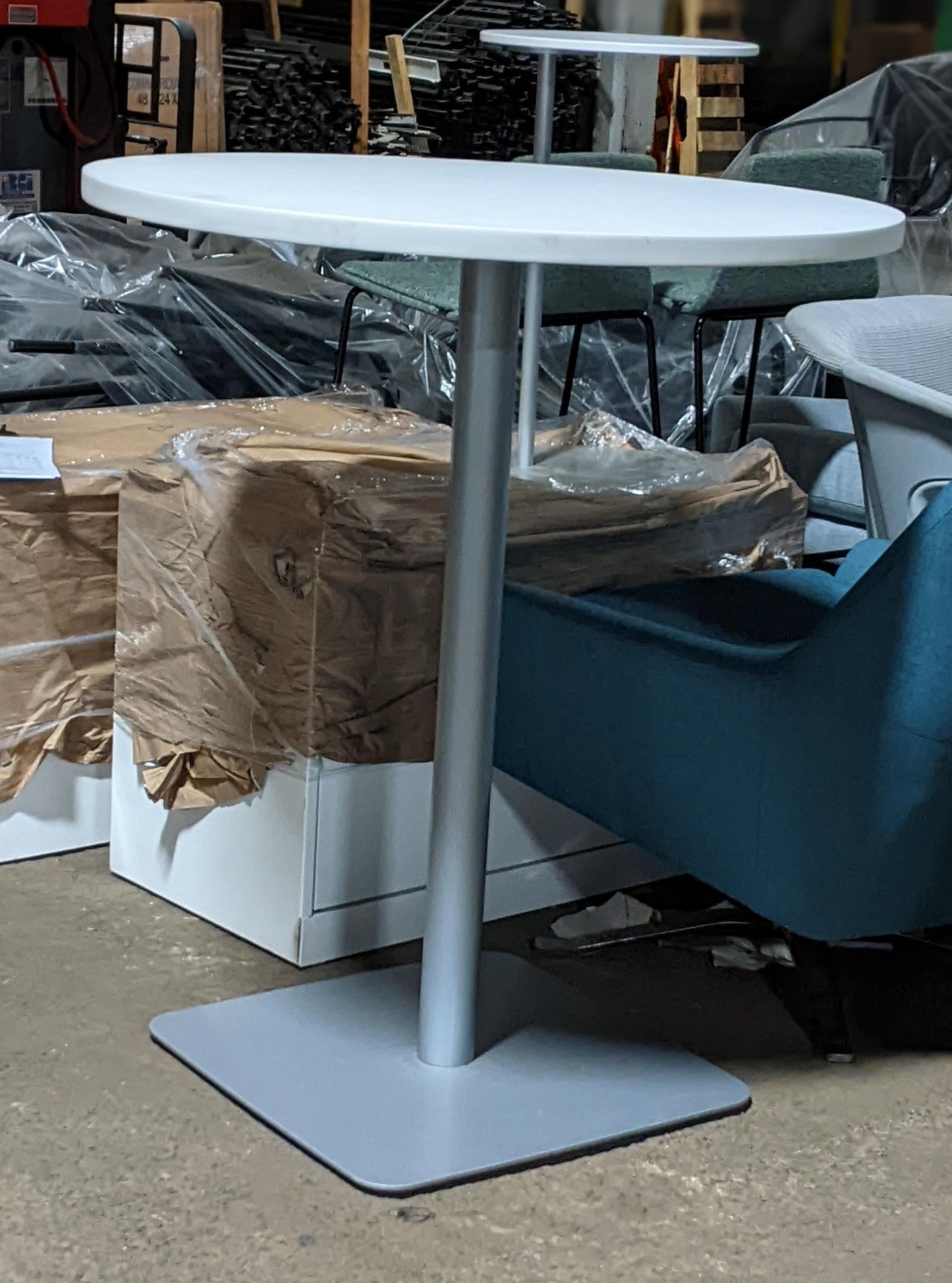 PREOWNED | CAFE HEIGHT TABLE
