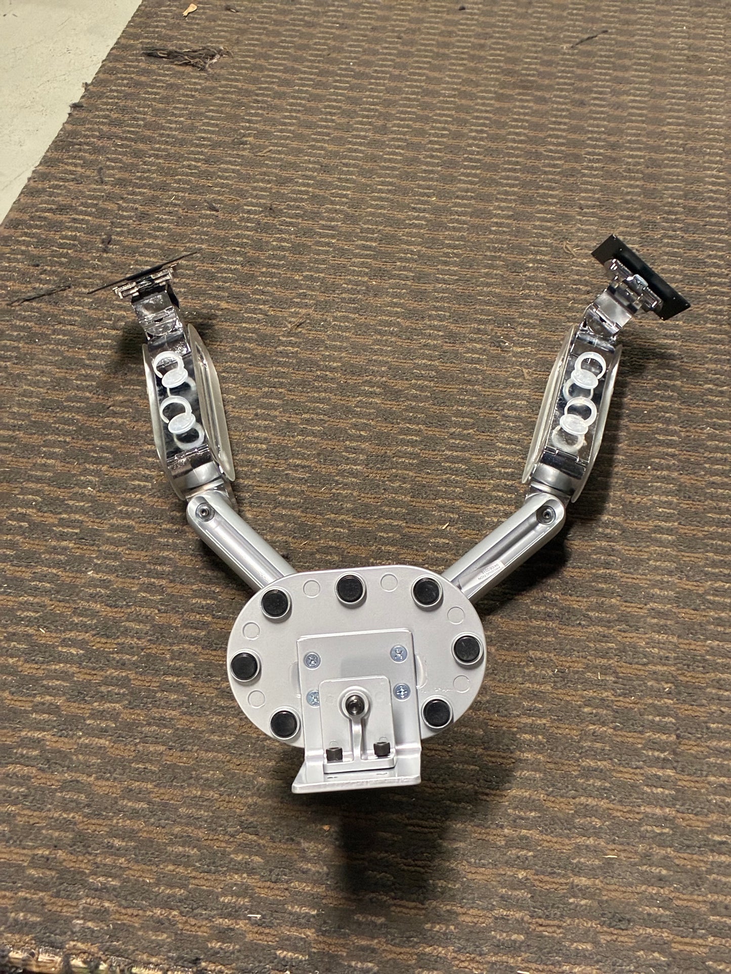 PREOWNED | DUAL MONITOR ARM