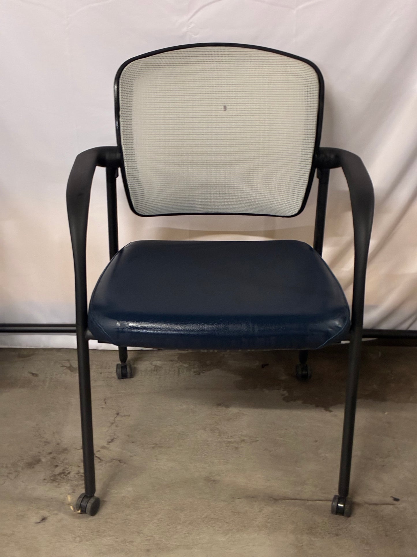 HON | 4 LEG STACK CHAIR