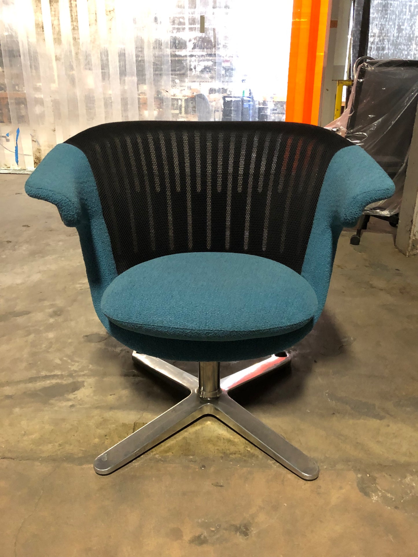 STEELCASE | i2i CHAIR BLUE