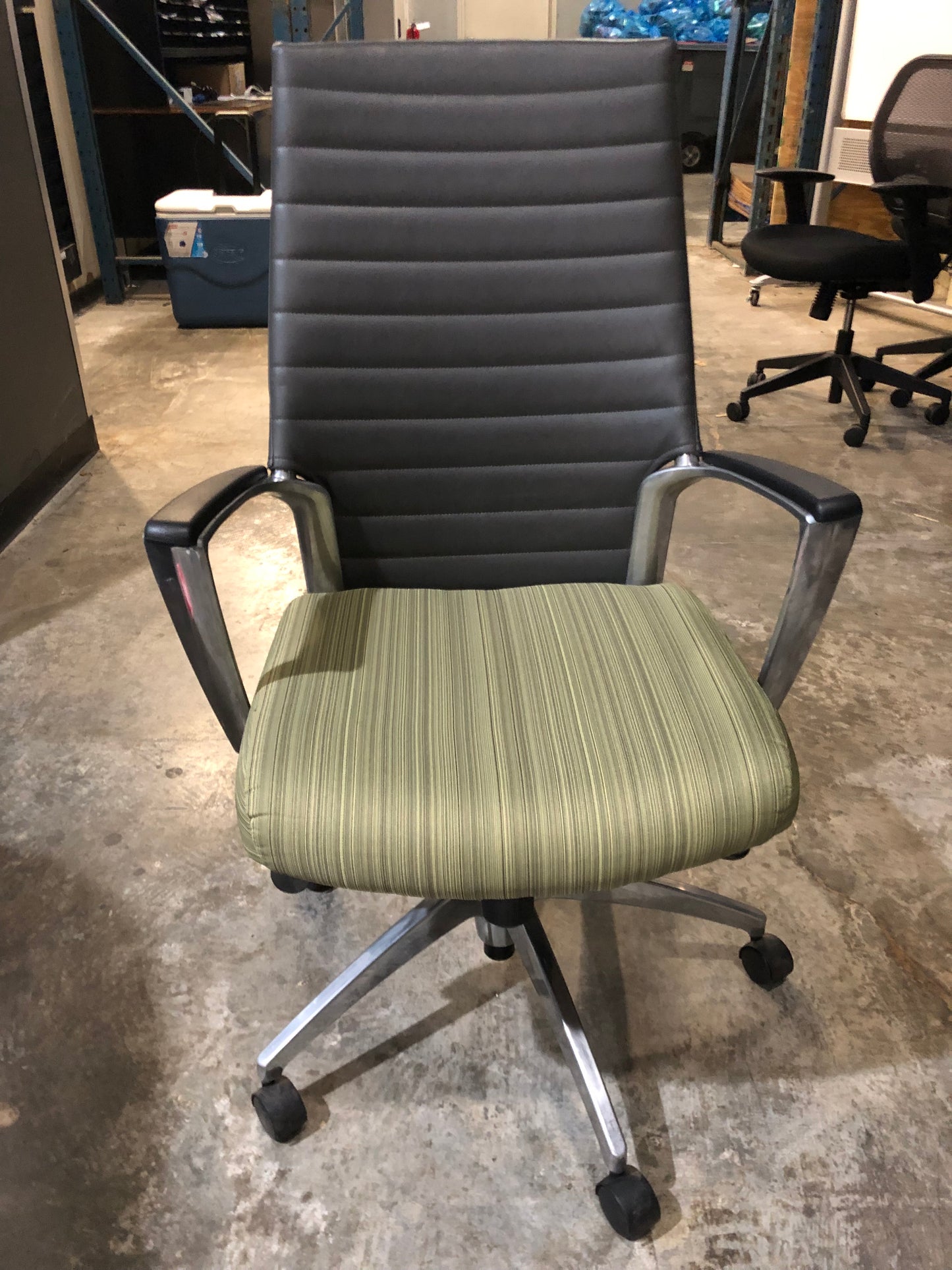 GLOBAL | ACCORD CONFERENCE CHAIR