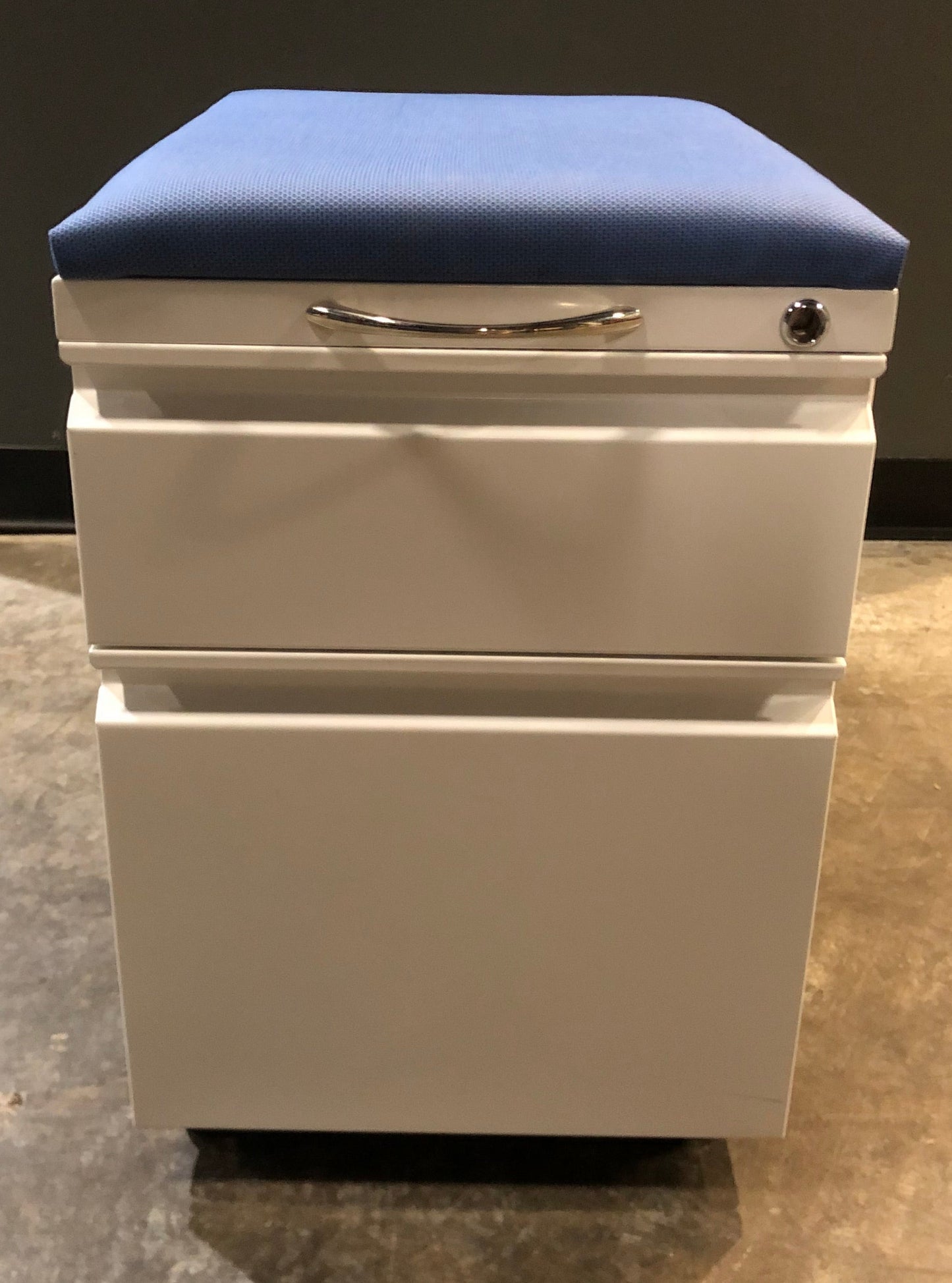 KNOLL | MOBILE PEDESTAL