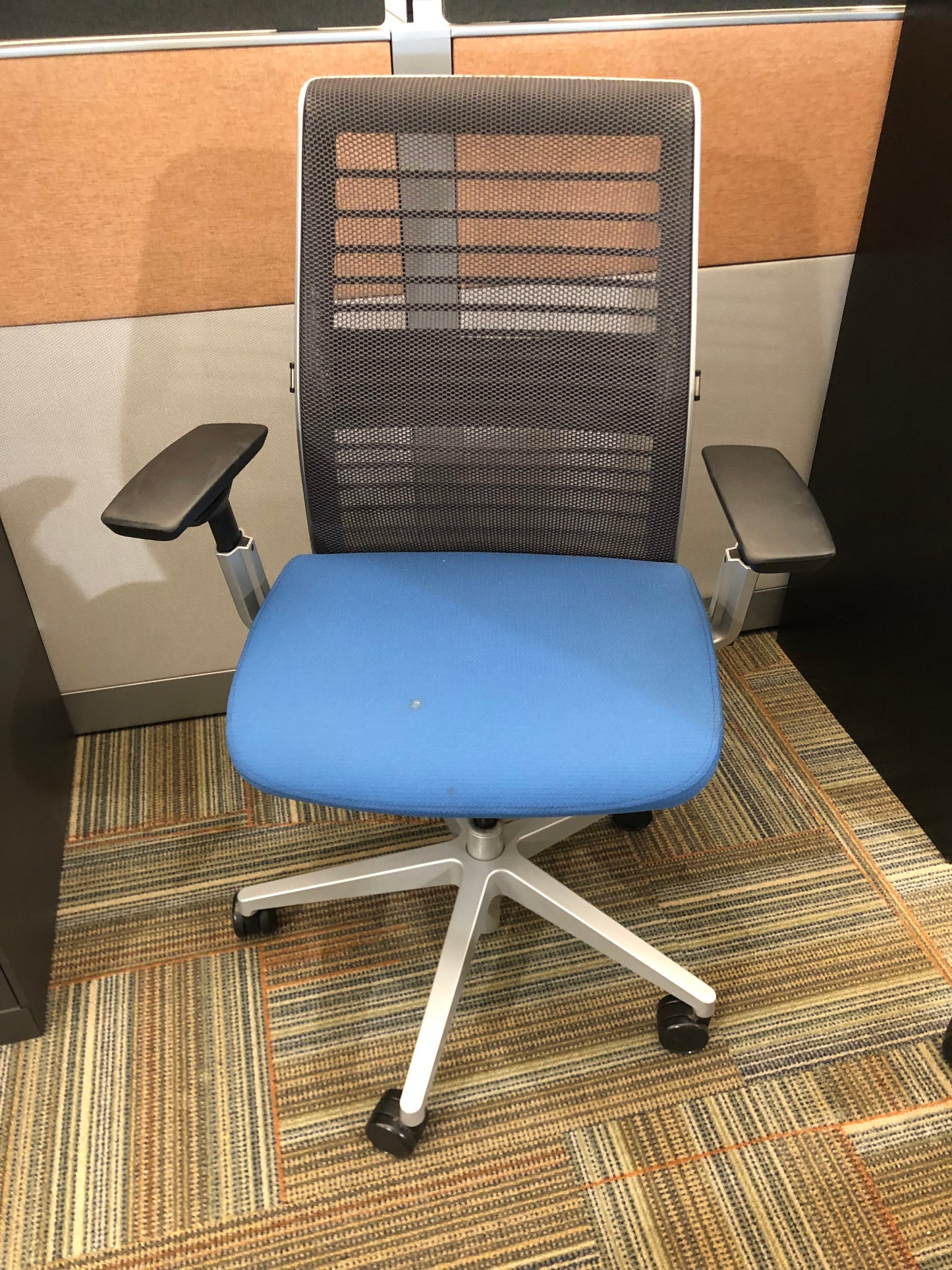 STEELCASE | THINK TASK CHAIR