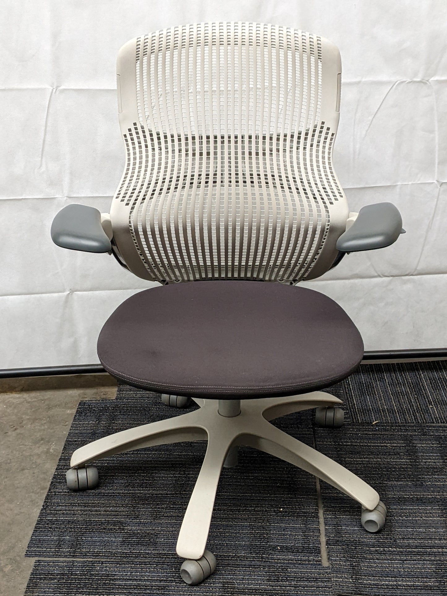KNOLL | GENERATION TASK CHAIR