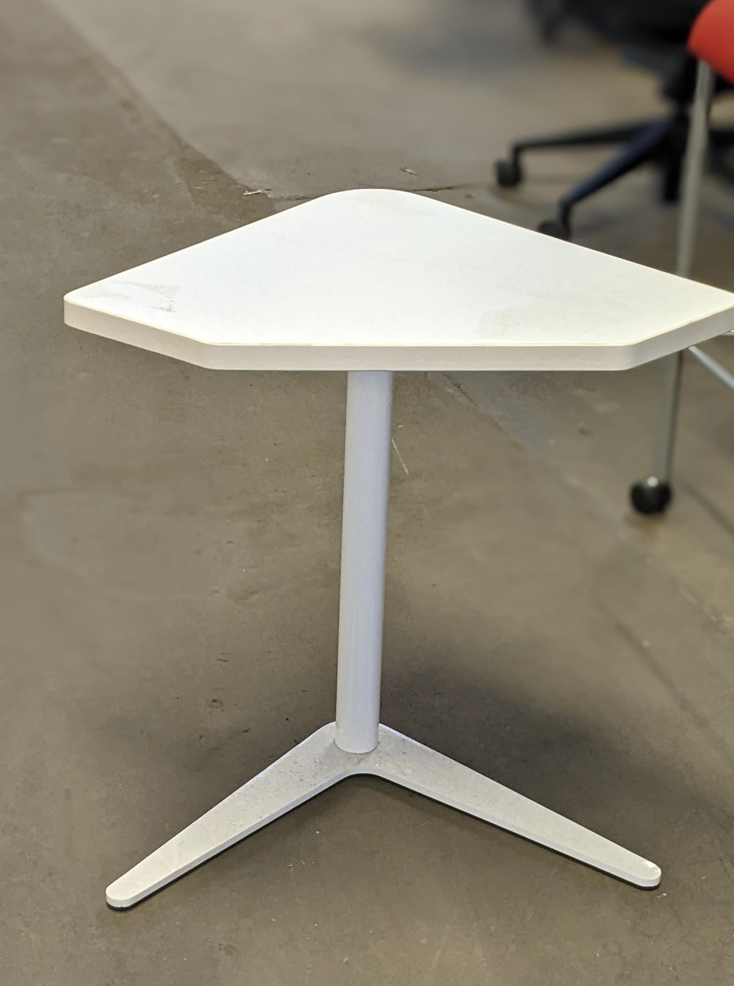 LAPTOP TABLE