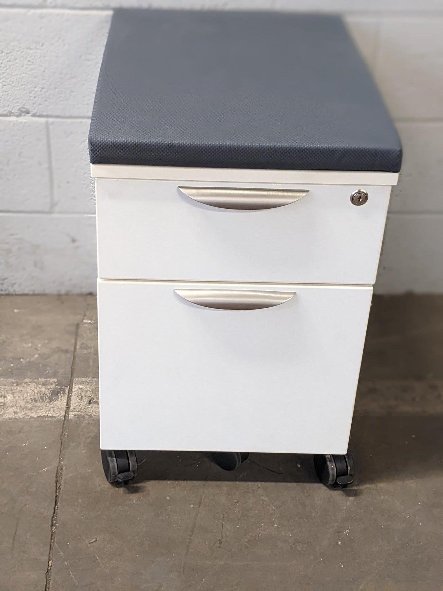 MOBILE BOX/FILE PEDESTAL