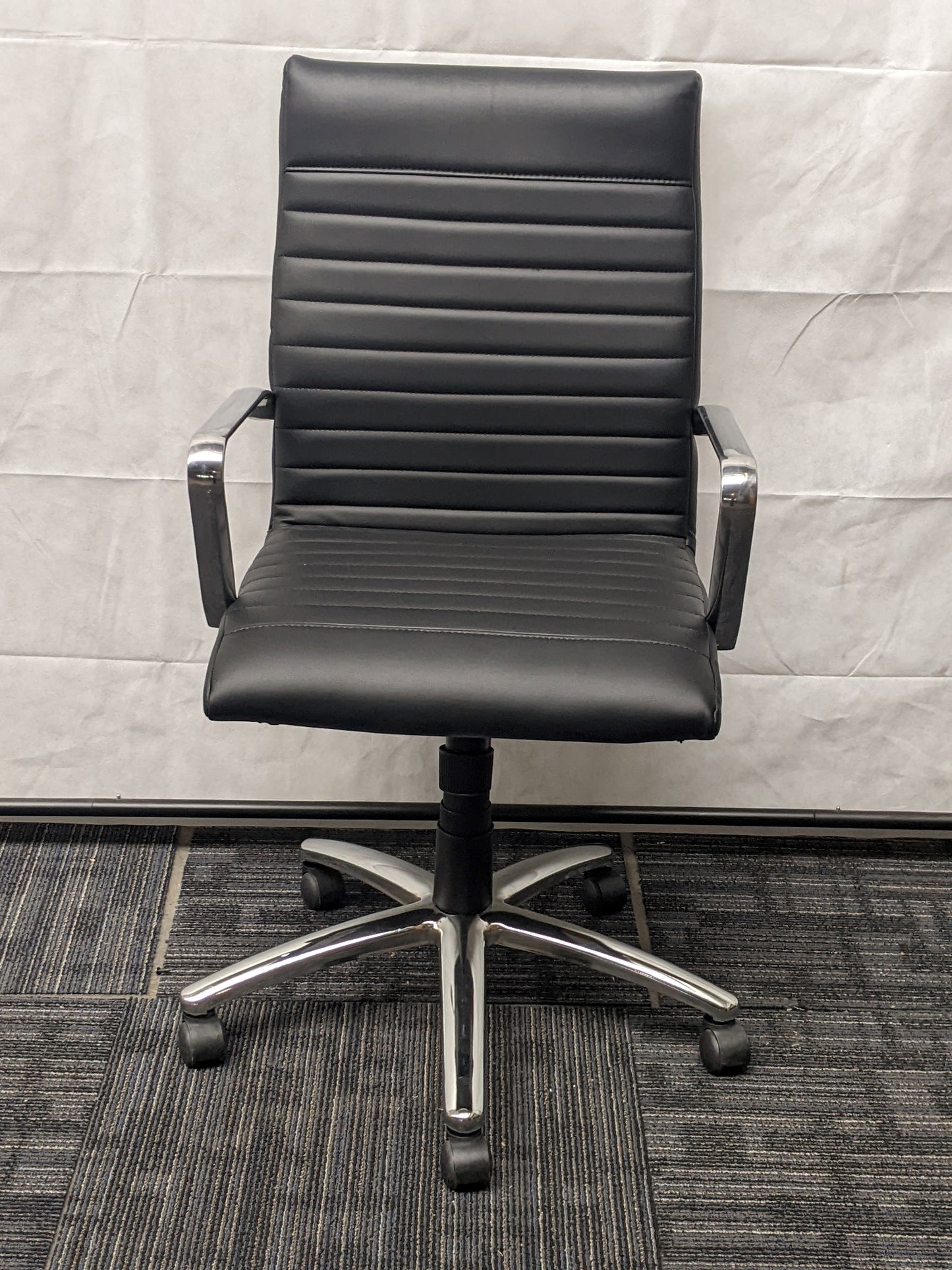 OFFICES TO GO LUXHIDE EXECUTIVE TASK CHAIR