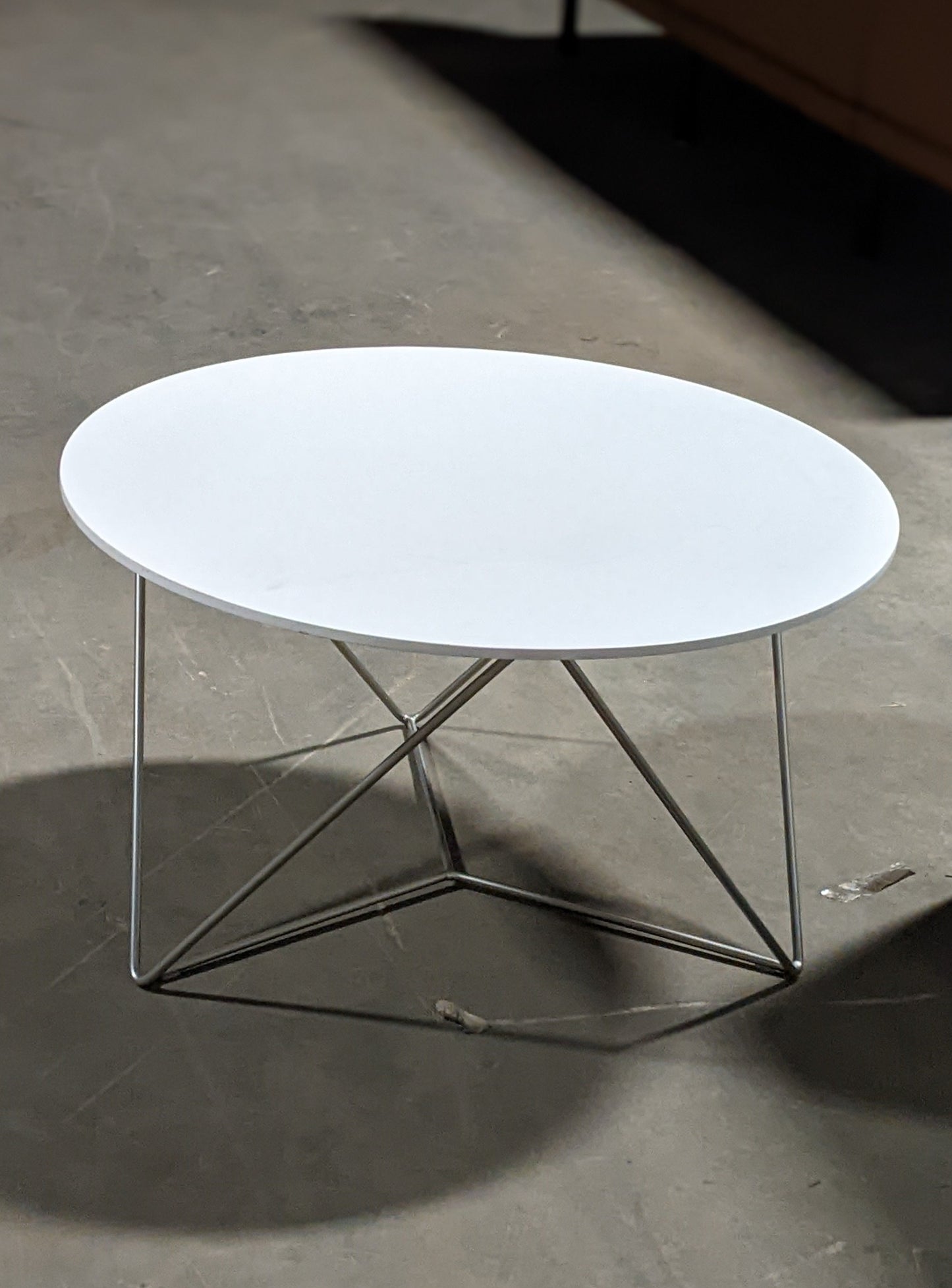 DAVIS | GINKGO WIRE TABLE
