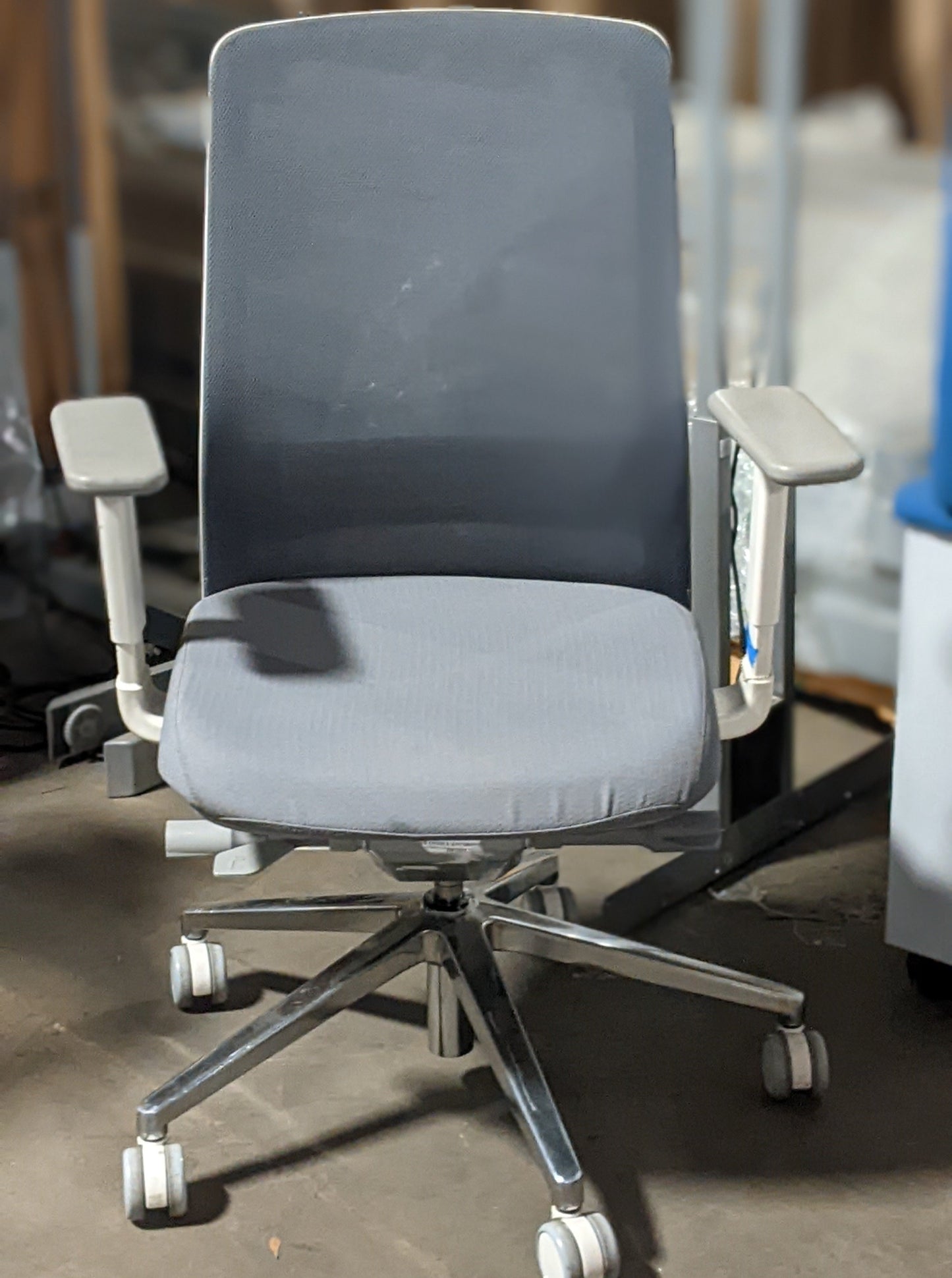 AMQ | JAKU TASK CHAIR