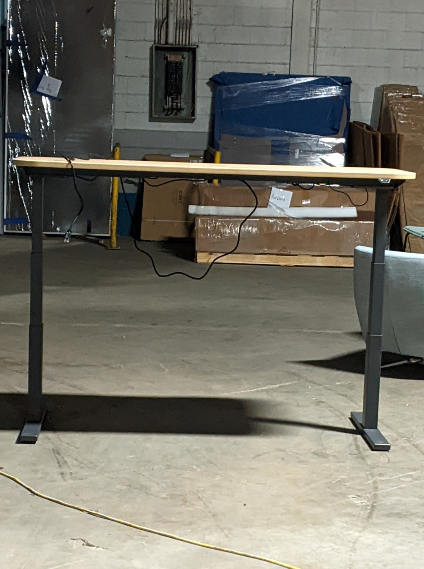 STEELCASE | MIGRATION HEIGHT-ADJUSTABLE DESK