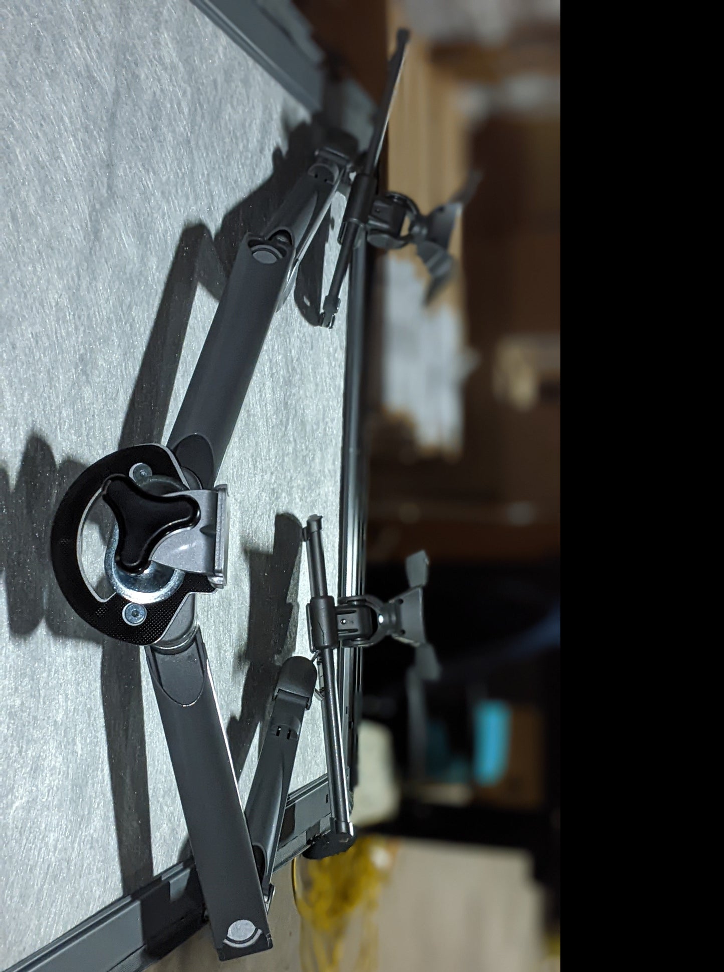 PREOWNED | DUAL MONITOR ARM SILVER