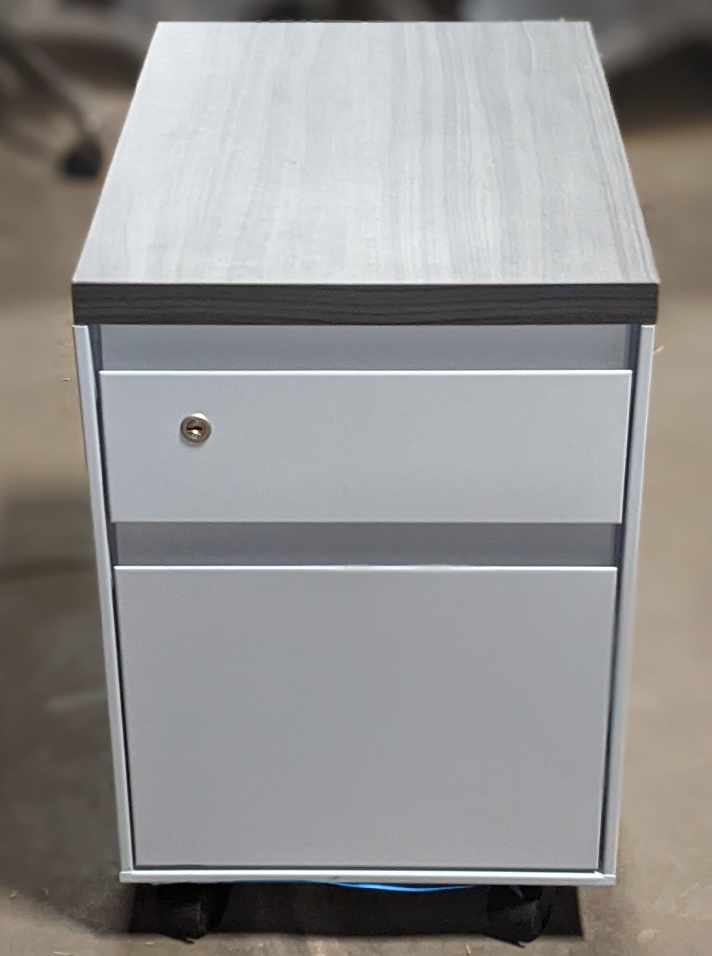 STEELCASE | MOBILE PEDESTAL W/LAMINATE TOP