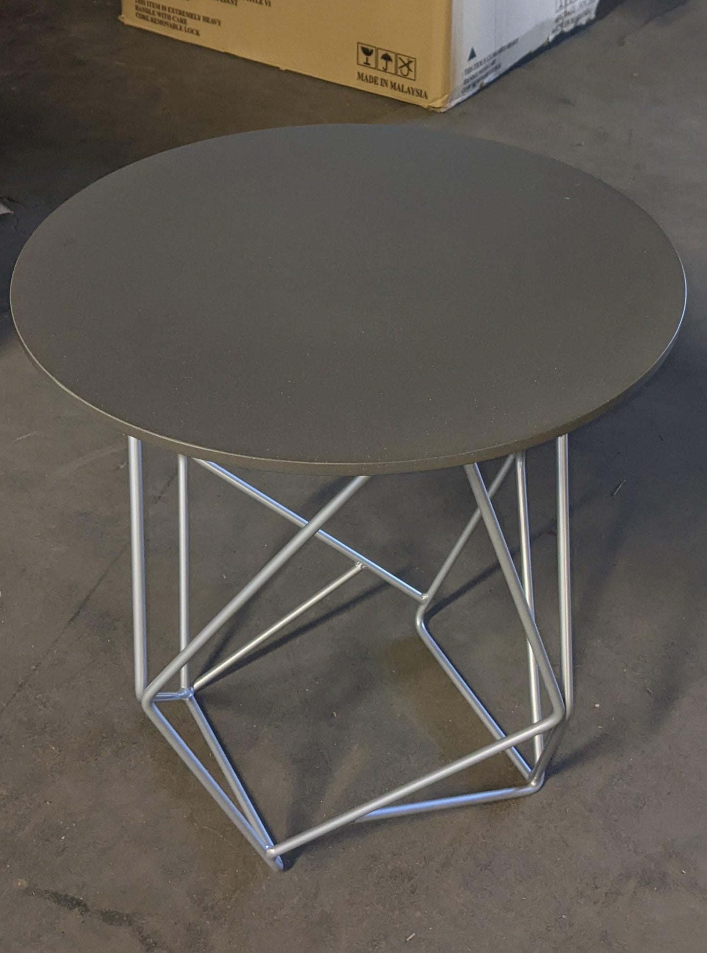 OFS MAIVE END TABLE, ROUND