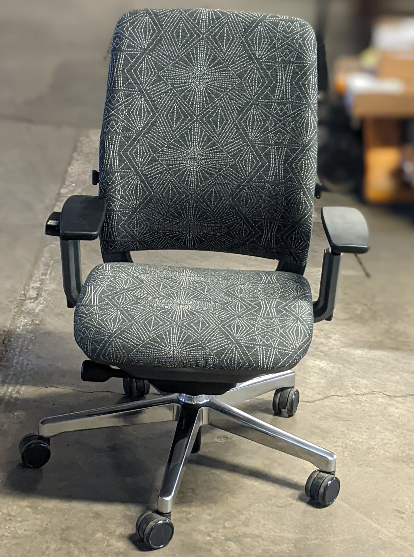 STEELCASE AMIA TASK CHAIR