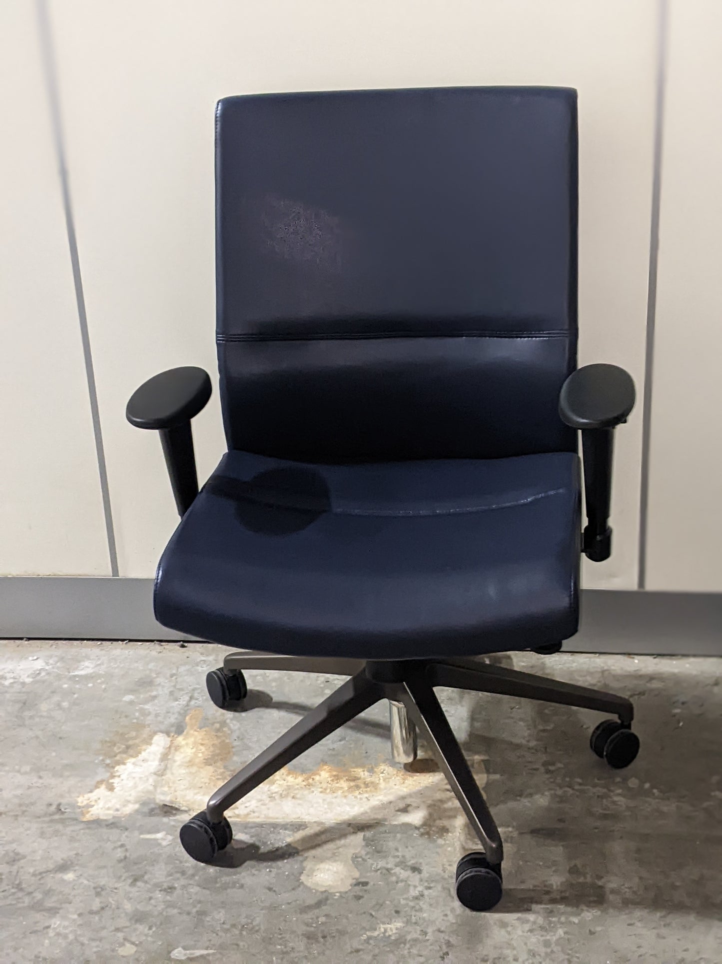 STYLEX | INSIGHT EXECUTIVE MID BACK TASK CHAIR