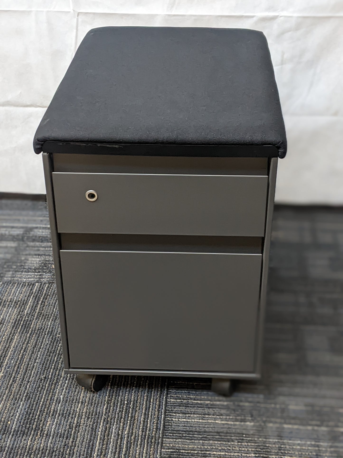 STEELCASE | MOBILE BOX/FILE PEDESTAL WITH CUSHION (NEED REFURBISHED)