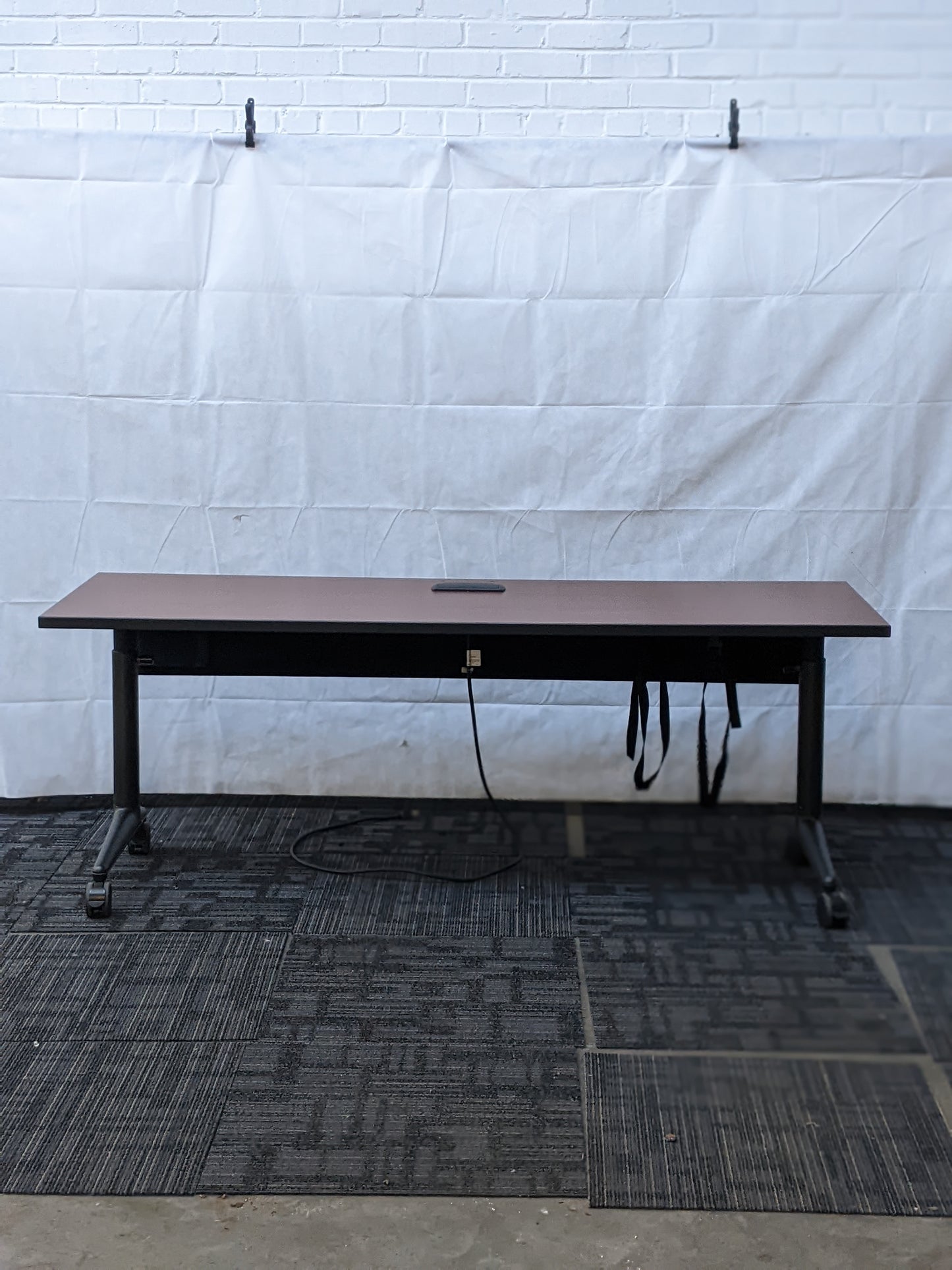 COALESSE | MOBILE TRAINING TABLE WITH POWER