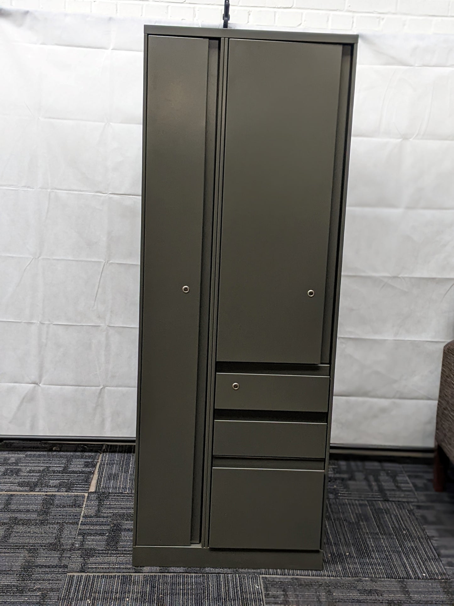 STEELCASE LEFT-HAND DUAL TOWER