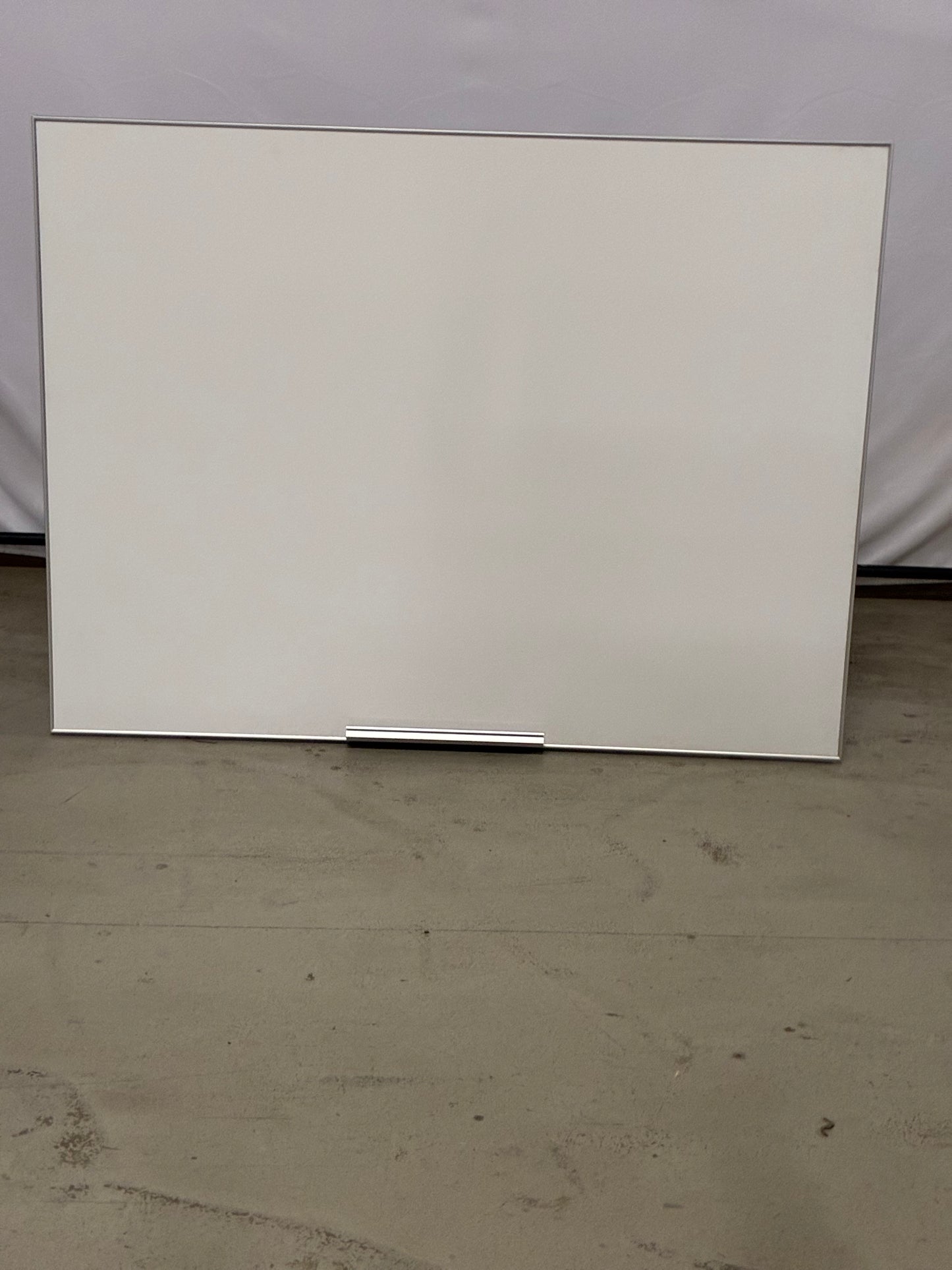 STEELCASE | MARKERBOARD