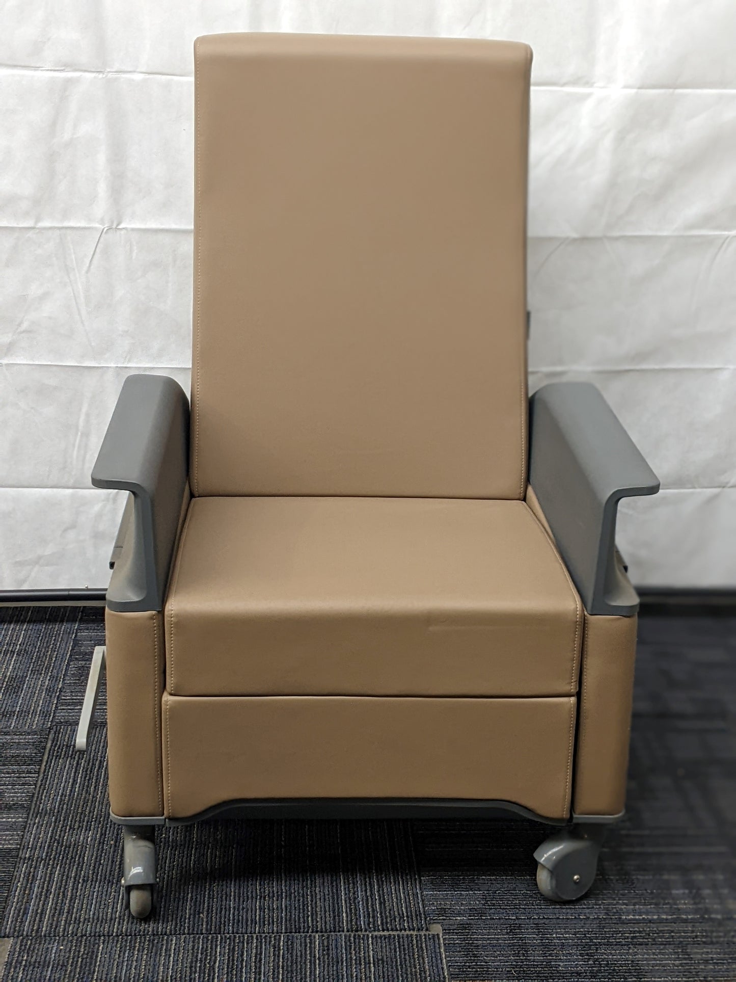 STEELCASE | EMPATH RECLINER GLIDER