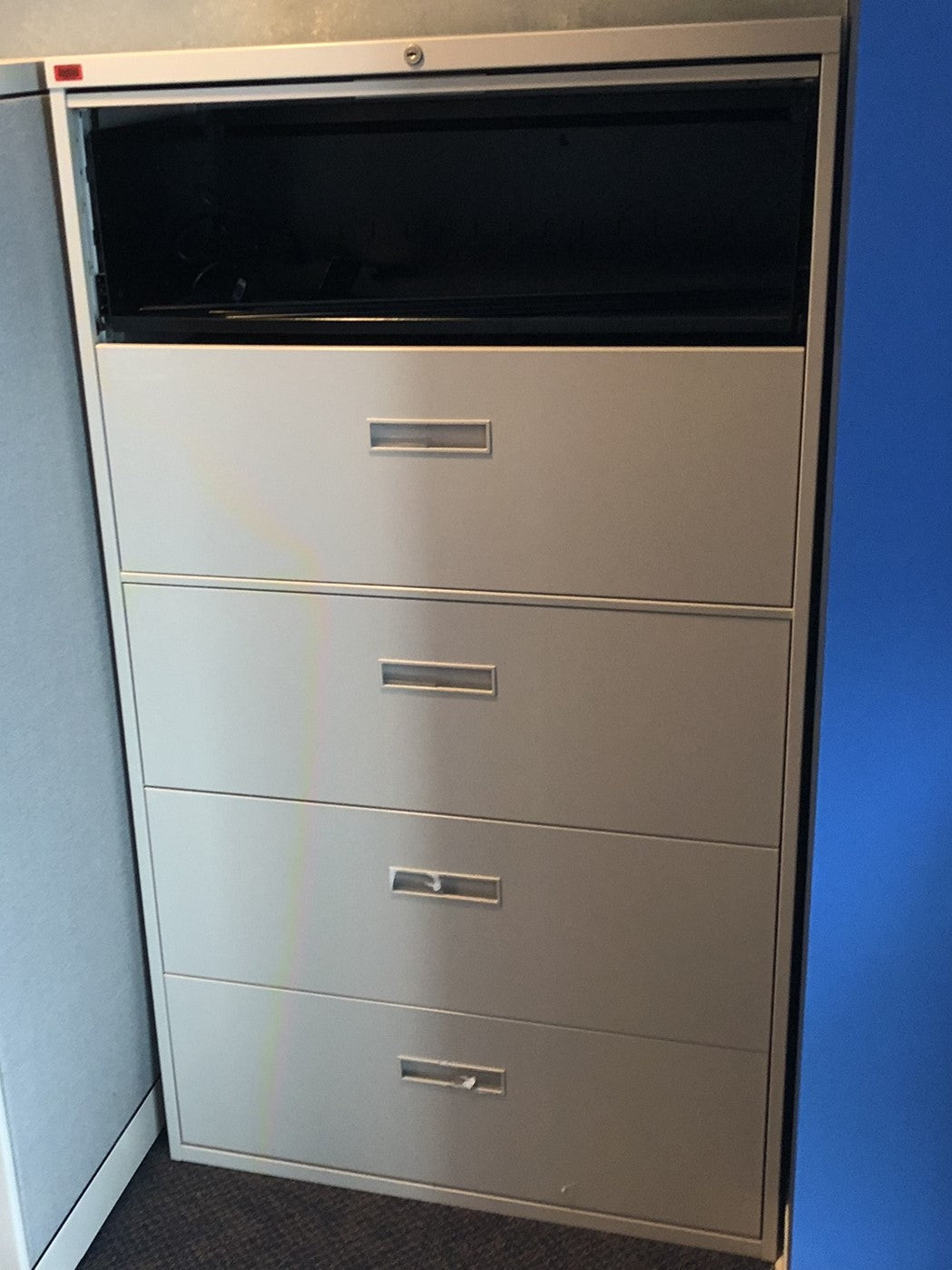 STEELCASE 5-HIGH LATERAL - CREAM