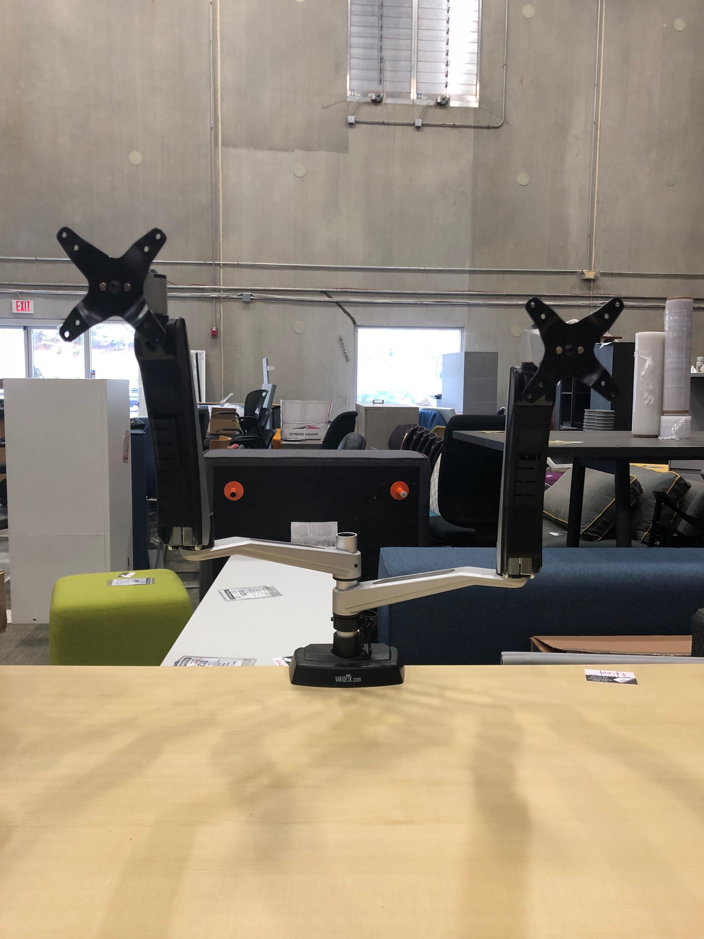 VARI DUAL MONITOR ARM