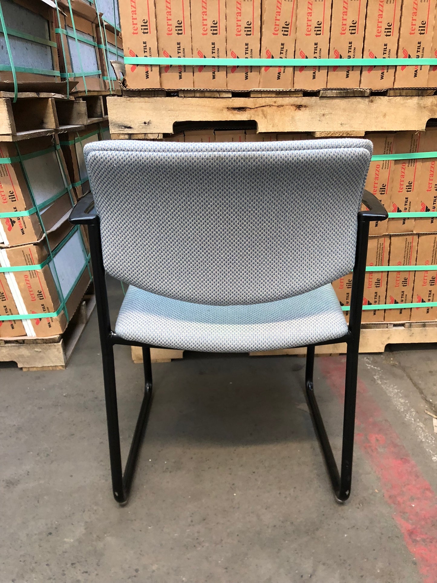 STEELCASE PLAYER STACK CHAIR - SLED BASE