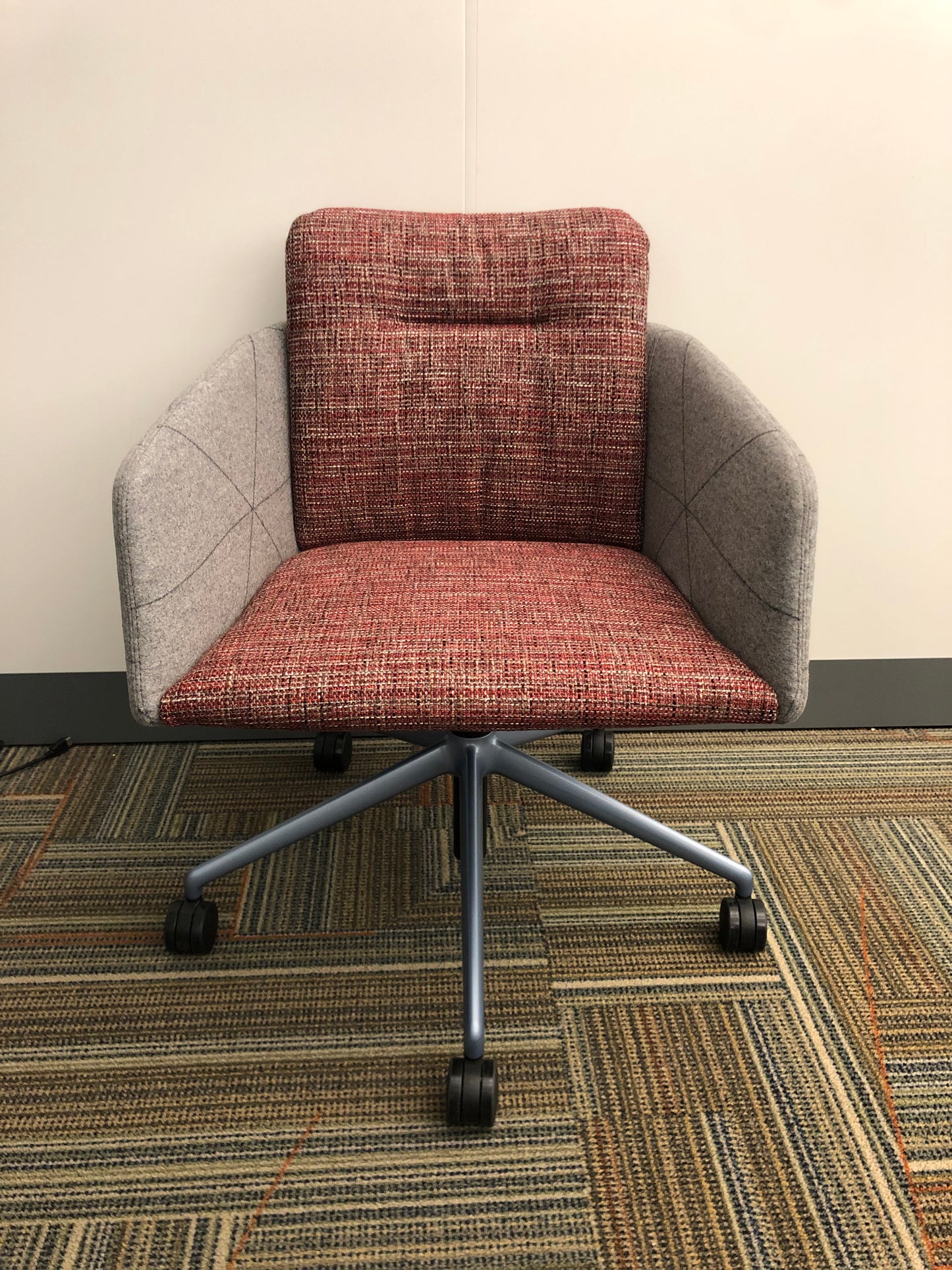 COALESSE MARIEN152 CONFERENCE CHAIR