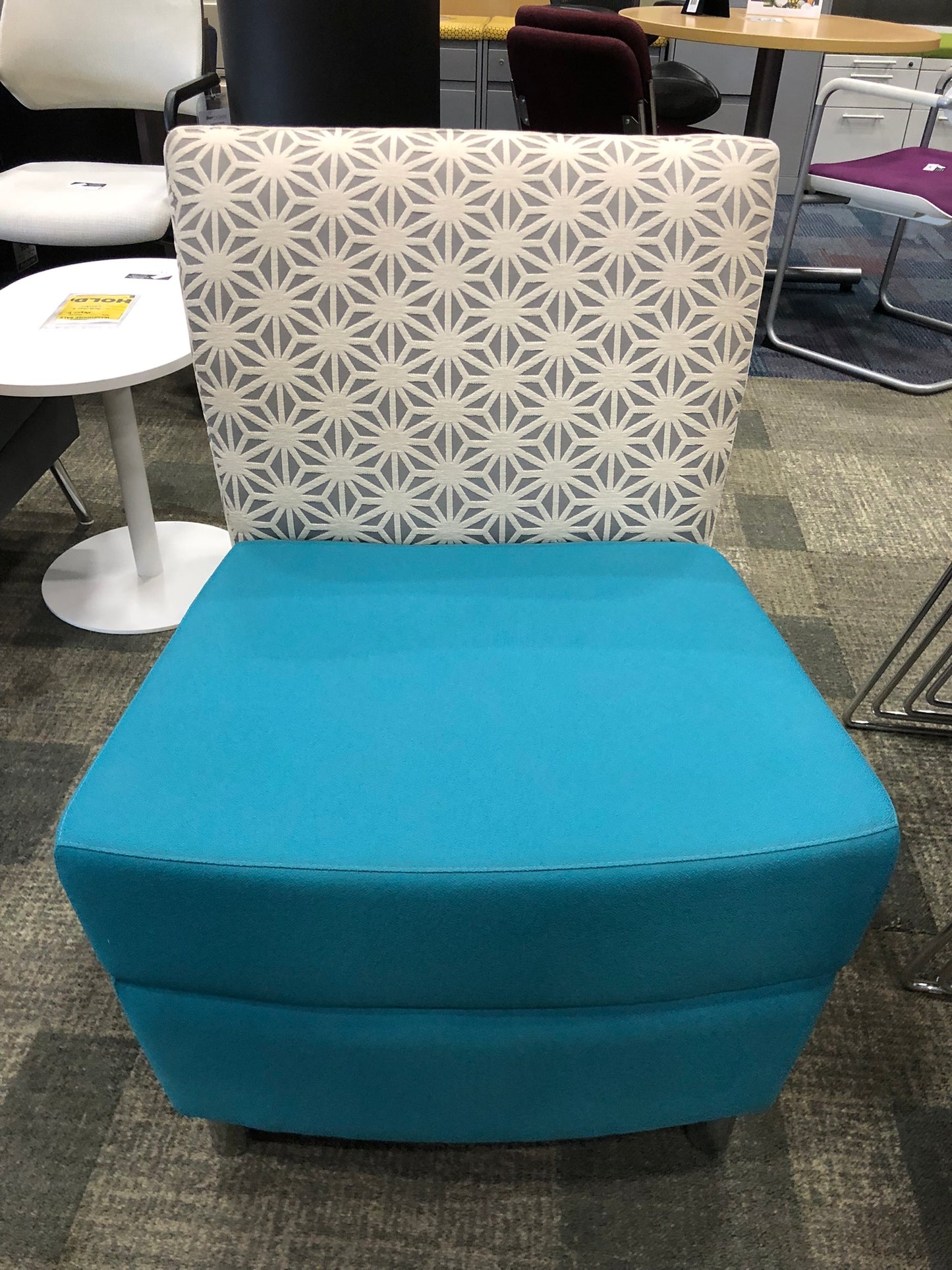 ARCADIA LOUNGE CHAIR