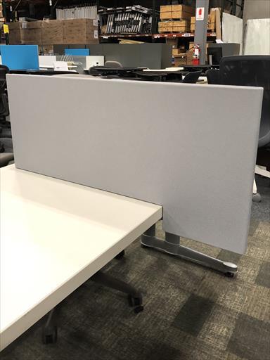STEELCASE SCREEN36W X 18H WBRACKETS GRAY