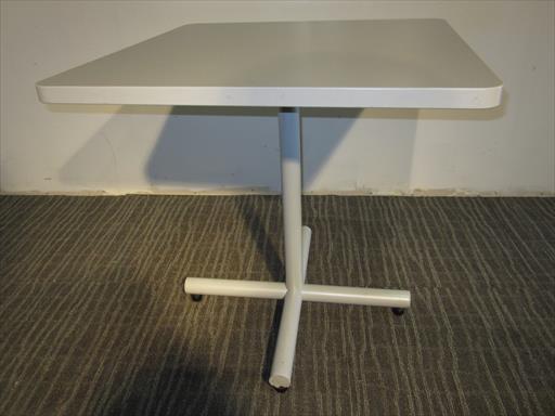 VERSTEEL | 30"W SQUARE CAFE TABLE