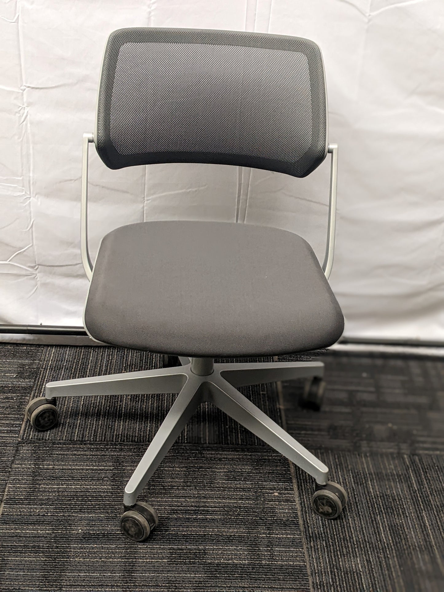 STEELCASE QIVI TASK CHAIR