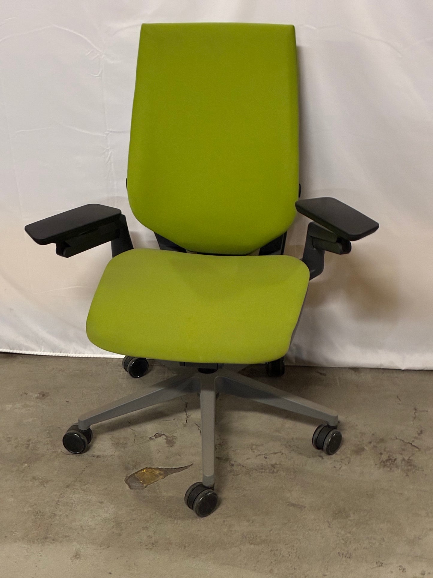 STEELCASE | GESTURE TASK CHAIR (DARK DARK)