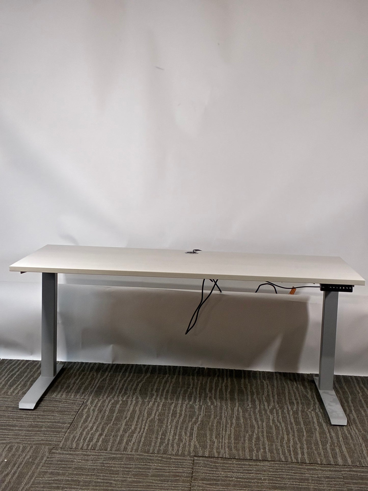 AMQ | HEIGHT ADJUSTABLE DESK