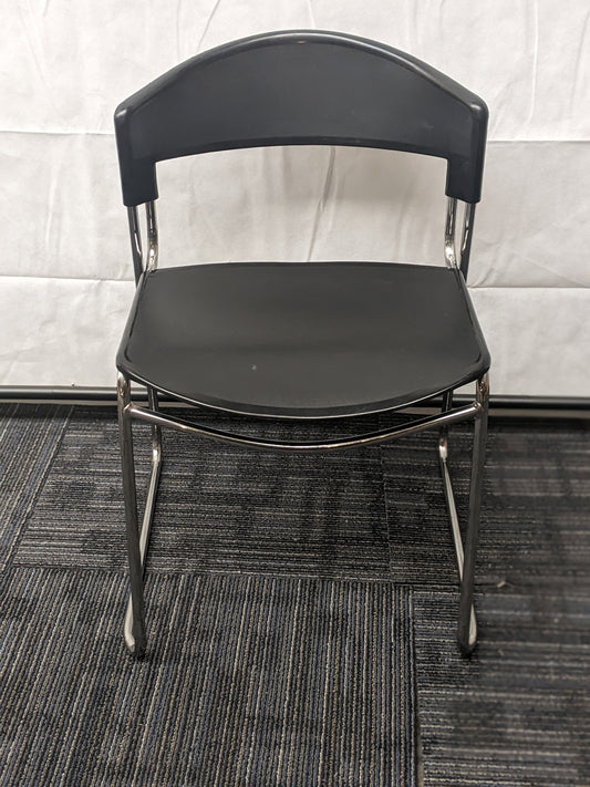 ASSISA STACK CHAIR