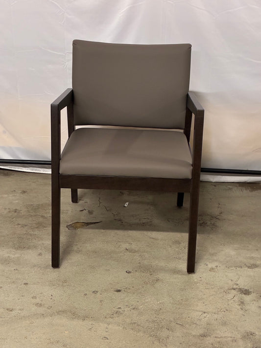 CAROLINA | REIN+ GUEST CHAIR