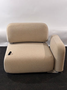 COALESSE | ENSEMBLE MODULAR1-SEAT PERFORMANCE LOUNGE WITH ARM