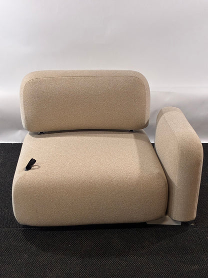 COALESSE | ENSEMBLE MODULAR1-SEAT PERFORMANCE LOUNGE WITH ARM