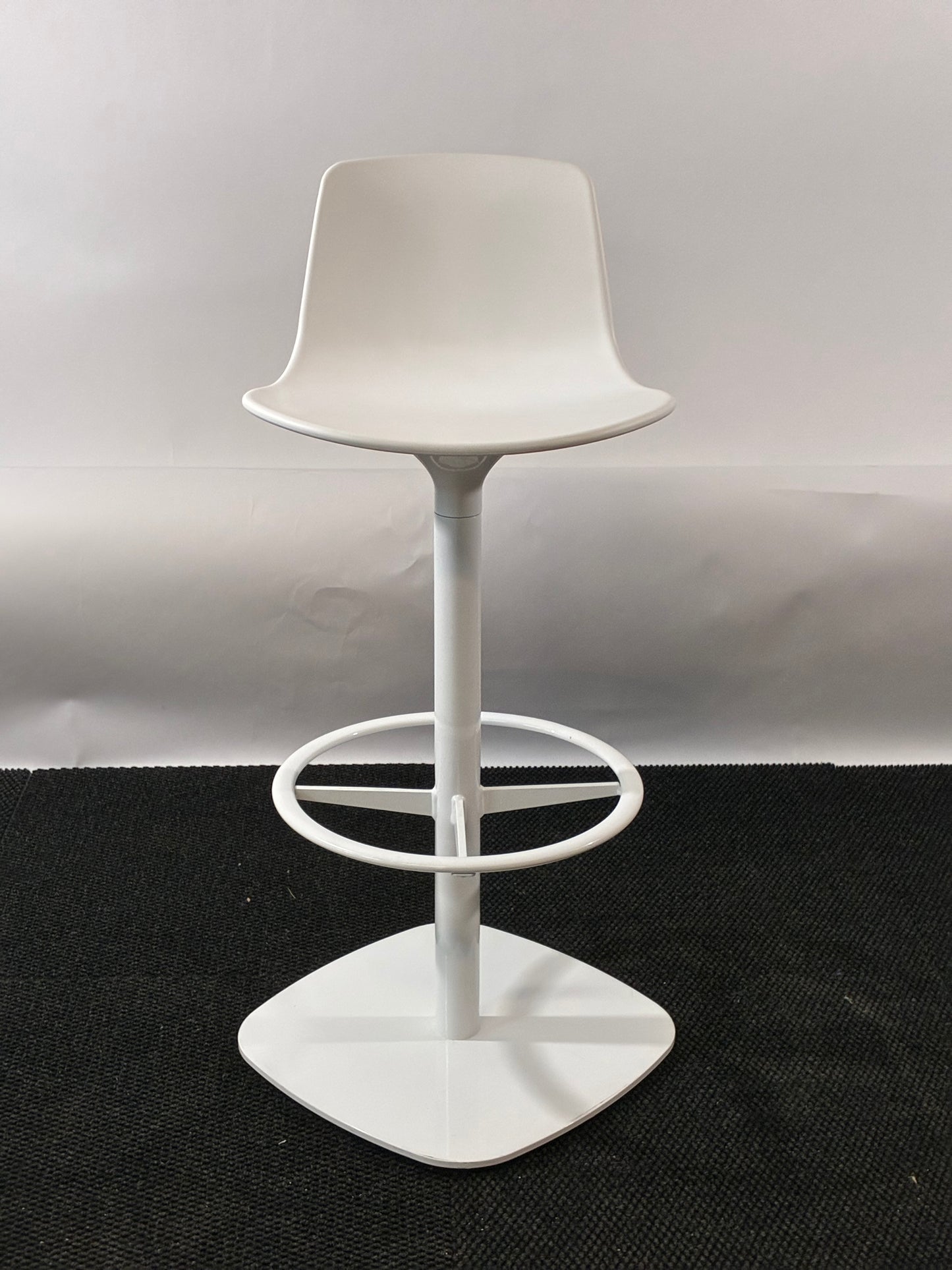 COALESSE | POST BASE BAR-HEIGHT STOOL