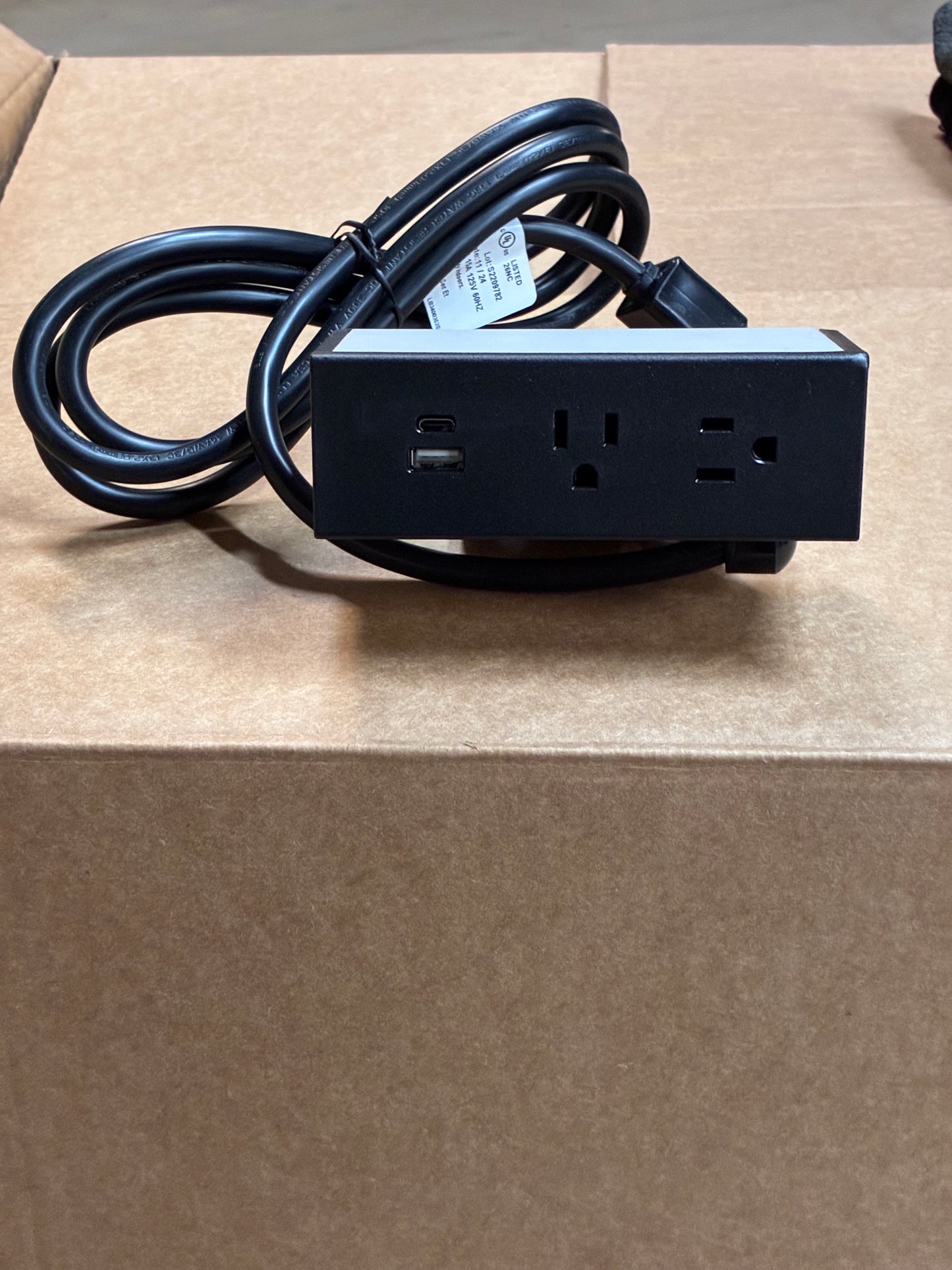 COALESSE | ENSEMBLE LOUNGE POWER MODULE