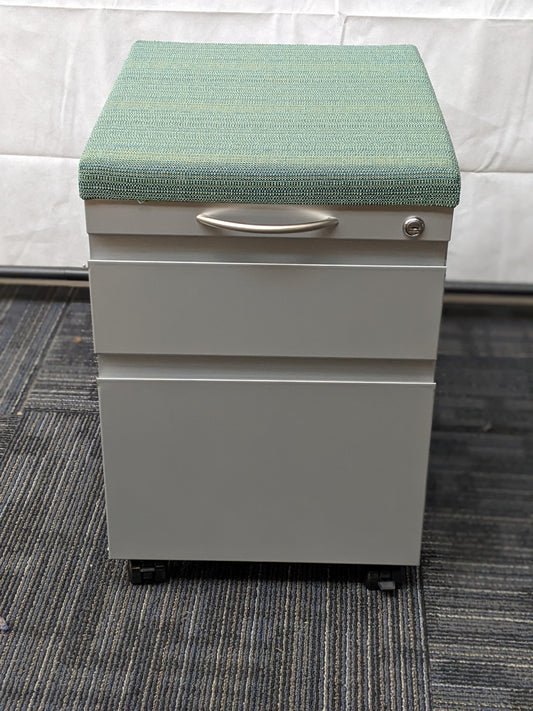 GREAT OPENINGS BOX/FILE MOBILE PEDESTAL WITH CUSHION