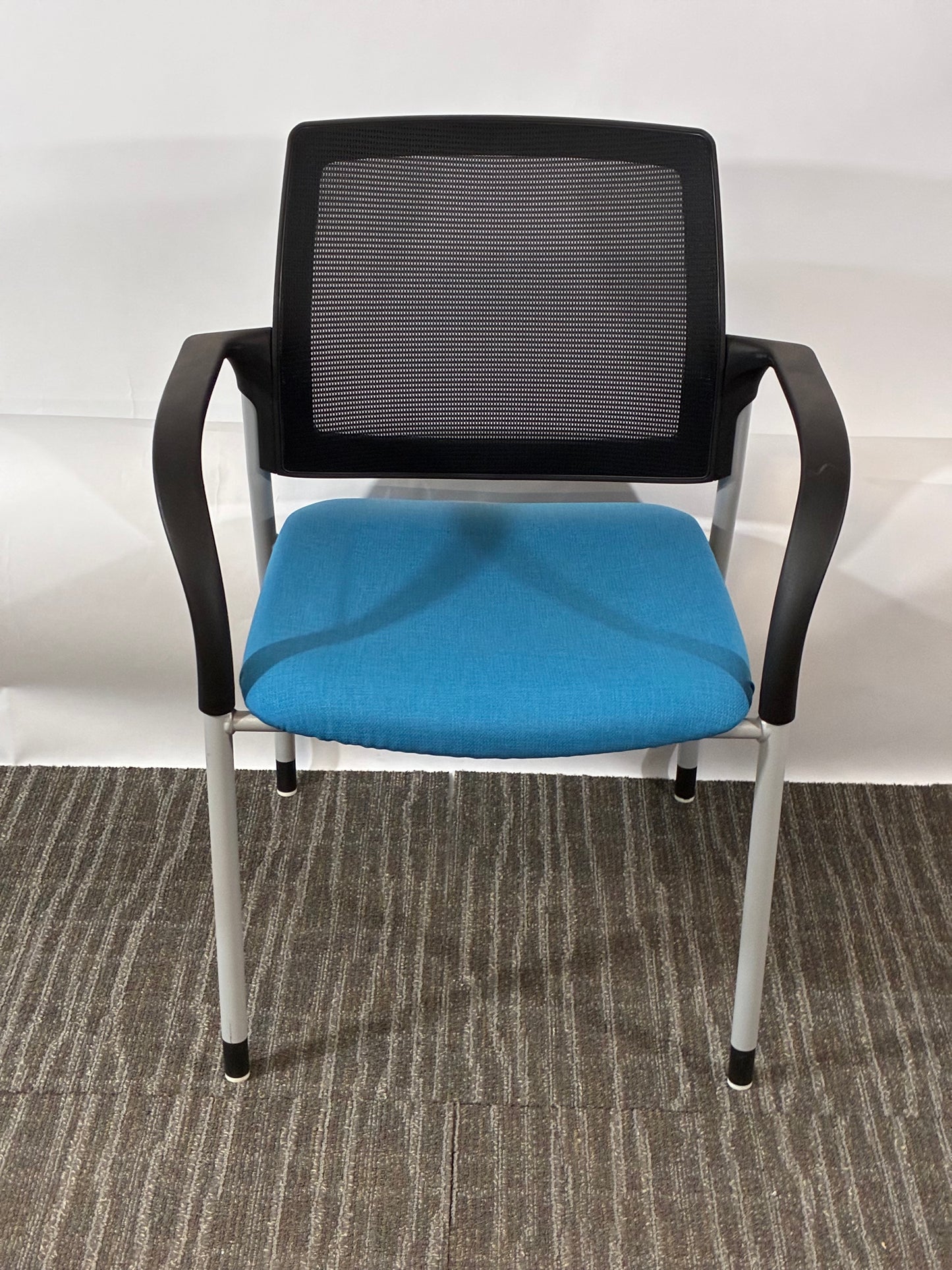 HON | IGNITION GUEST CHAIR FOUR-LEG STACKING