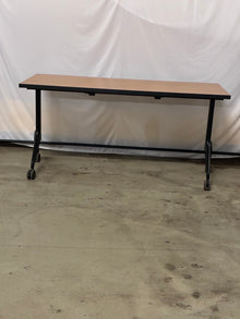 HON | NESTING TABLE