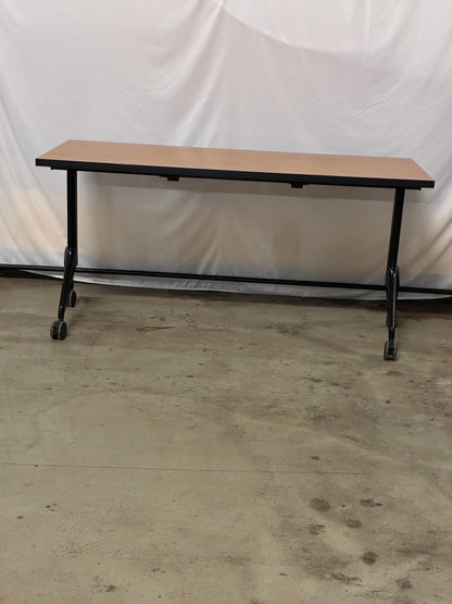 HON | NESTING TABLE