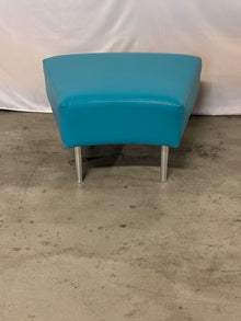 HIGH POINT FURNITURE | EVETTE YOUTH SIZE CURVED BENCH